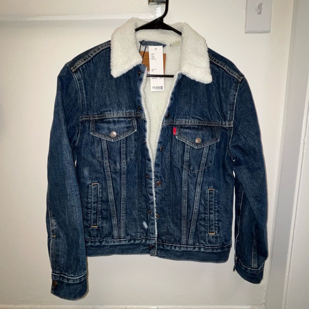 NEW Levi’s Premium Ex-Boyfriend Trucker Jacket XS